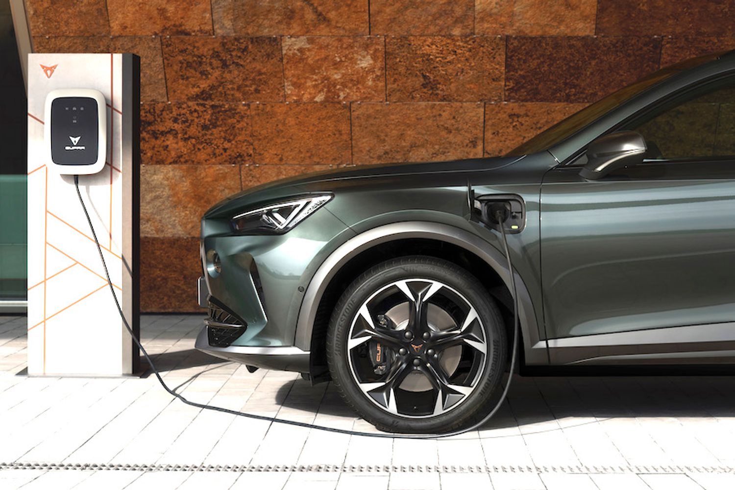 Cupra Formento e-hybrid charging cable plug